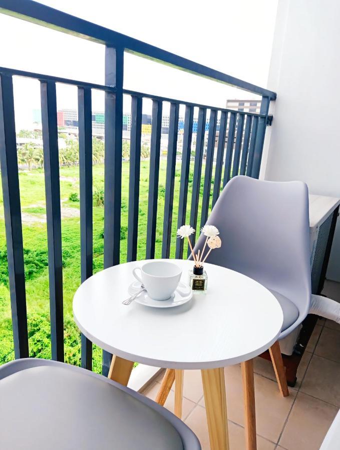 Shore 2 Residences 1br Deluxe In Moa Complex
