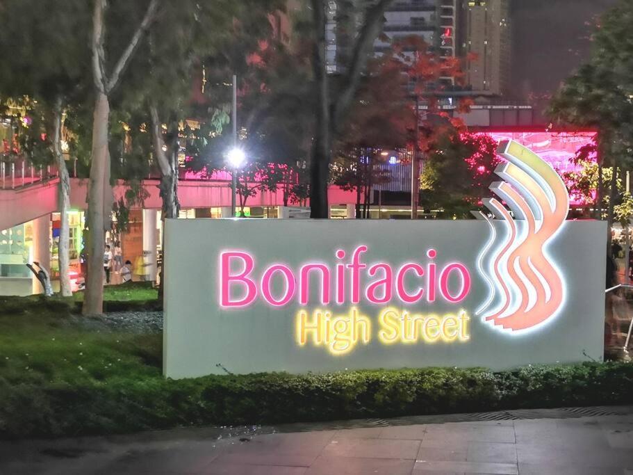 New 2br Of 86sqm With Netflix In Bgc Apartamento *