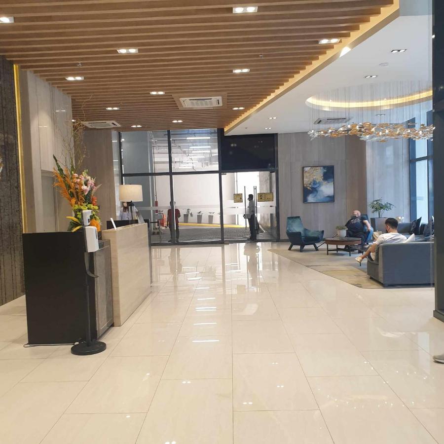 Cozy 1br Uptown Parksuites Tower1 Bgc Apartment Manila