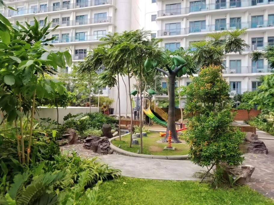 Aveline Modern Amenity View Acqua Private Residences Near Rockwell Makati Apartment