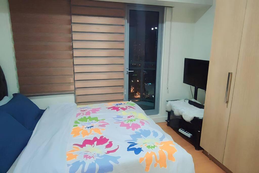 Aveline Modern Amenity View Acqua Private Residences Near Rockwell Makati *