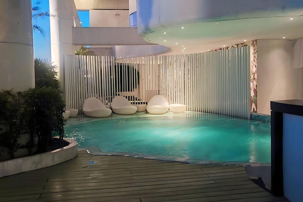 Aveline Modern Amenity View Acqua Private Residences Near Rockwell Makati * Manila