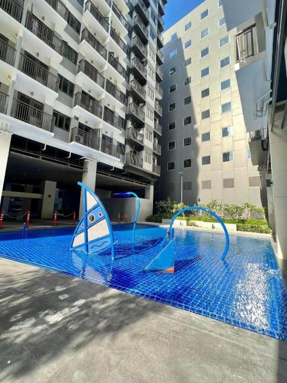 Brandnew European Design Flat In Moa Pasay Complex Apartment *