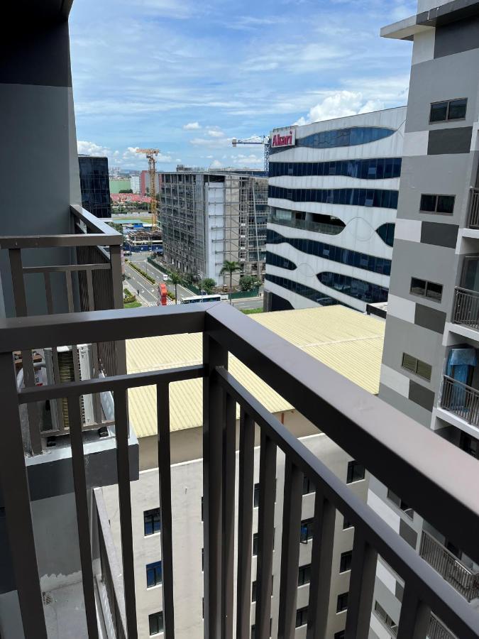 Apartment Brandnew European Design Flat In Moa Pasay Complex