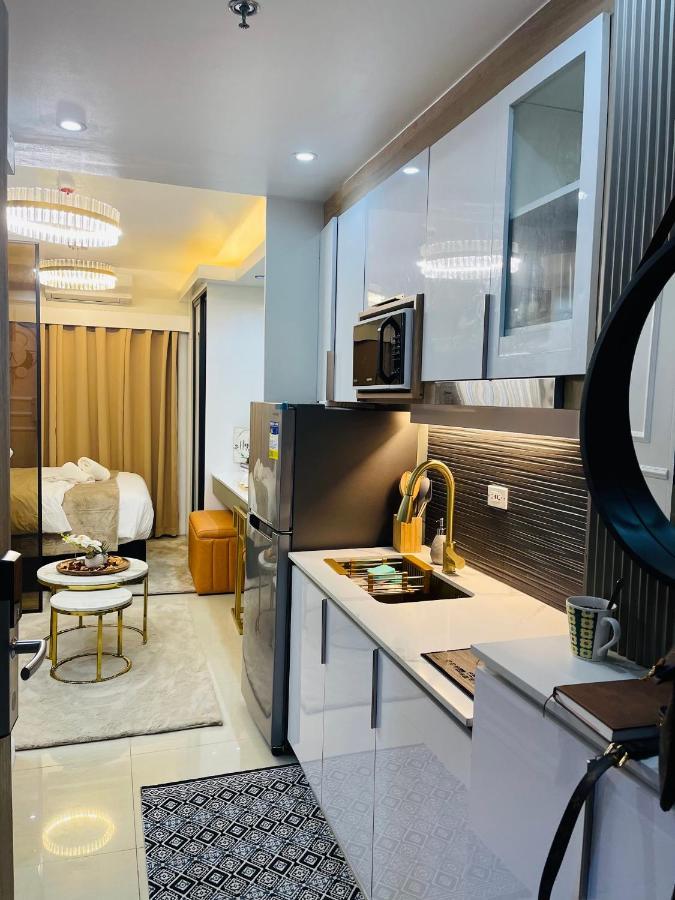 Yassi's At Moa Apartment *