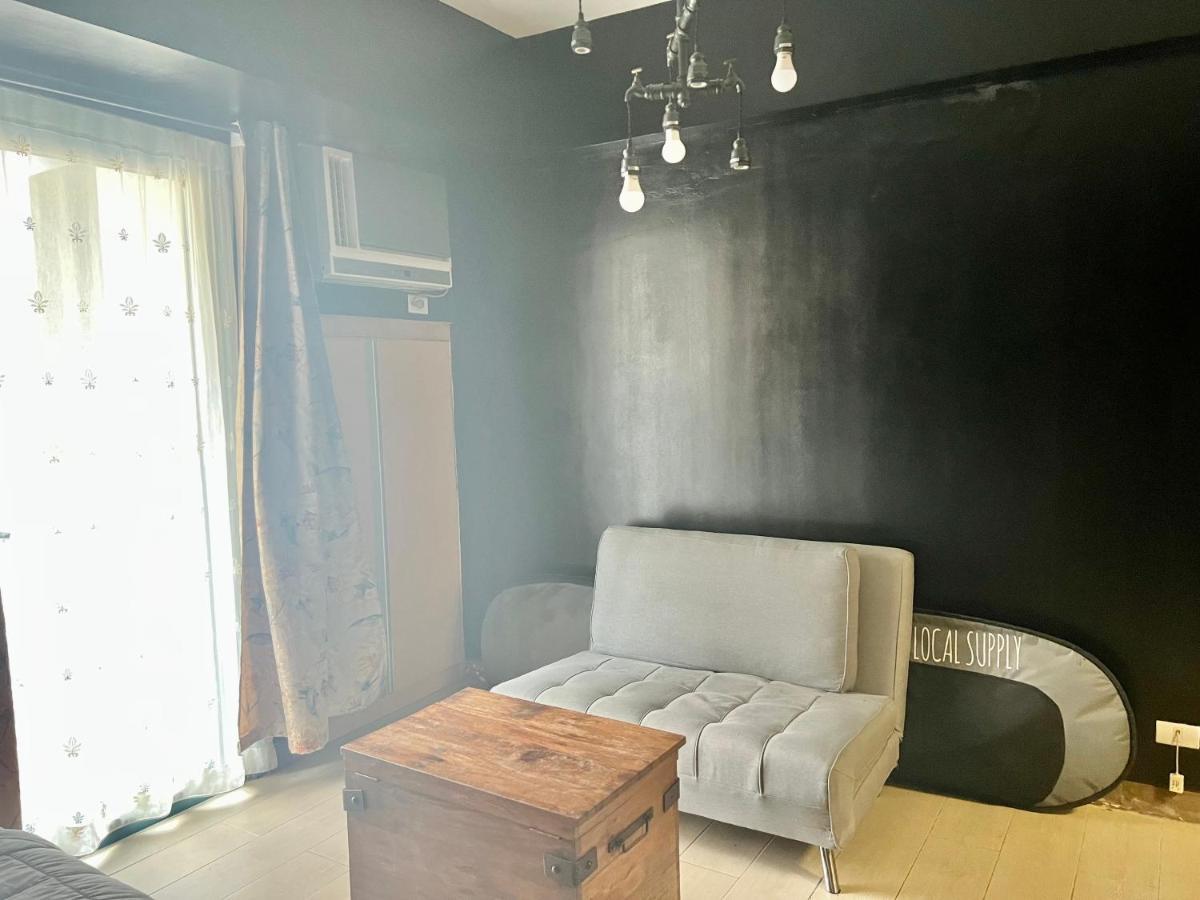 Von's Bachelor Pad