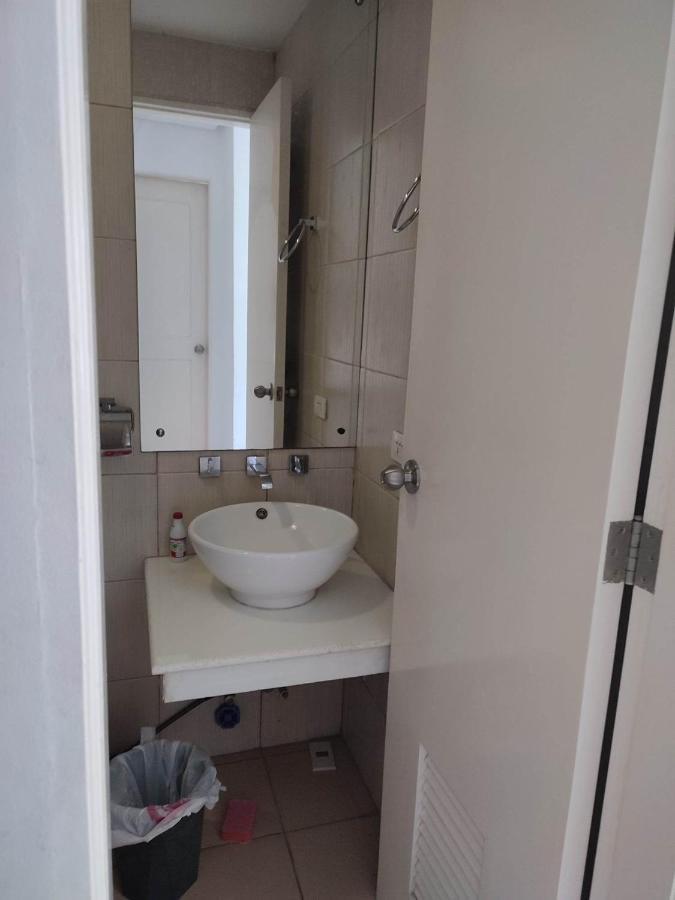 Hotel 60 Percent Off Deluxe Ocean View Free Pool And Free Sauna Access Included Perfect Location Near Us Embassy, Naia, Makati, Bgc, Mall Of Asia, And Chinatown Dont Miss Out Book Now And Save Updated Price 2025