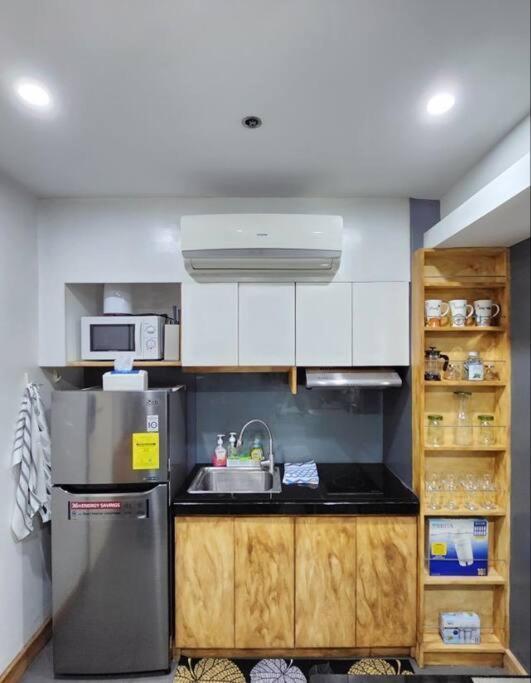Bgc Rustic-themed Loft W/ Pool View 200mbps *