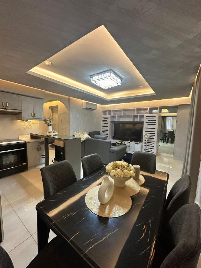 In Taguig, 2br Condo, Acacia Estates, Bgc,