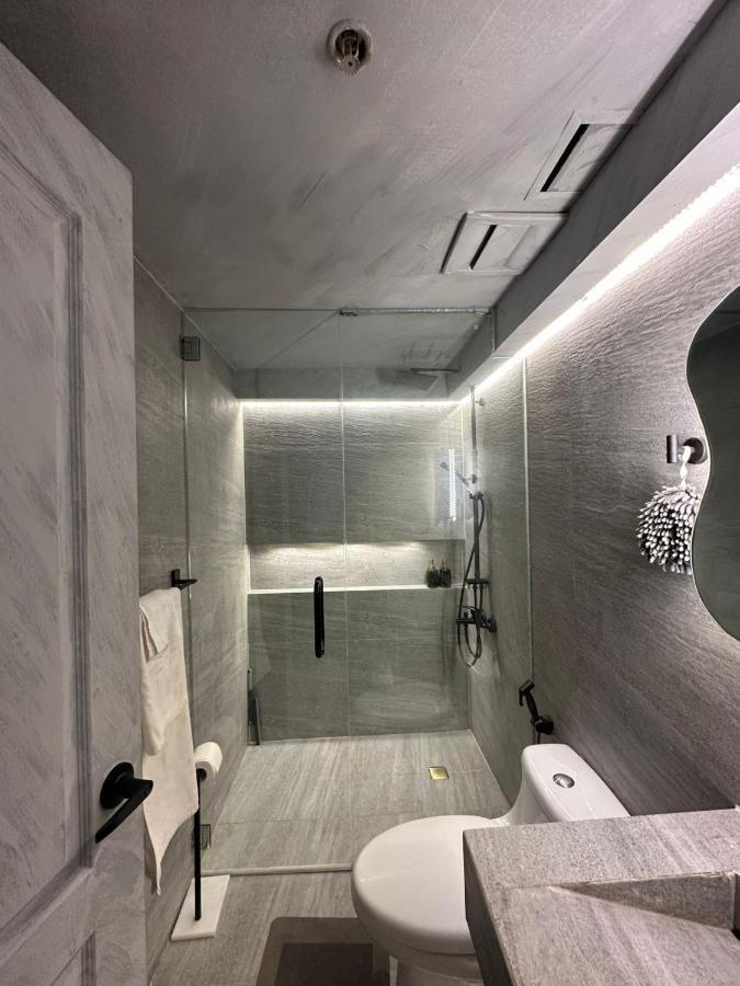 Apartment In Taguig, 2br Condo, Acacia Estates, Bgc, *