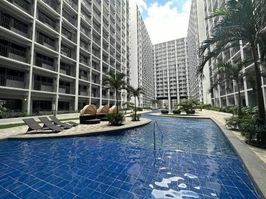Luna In Shore 2 Near Moa Manila