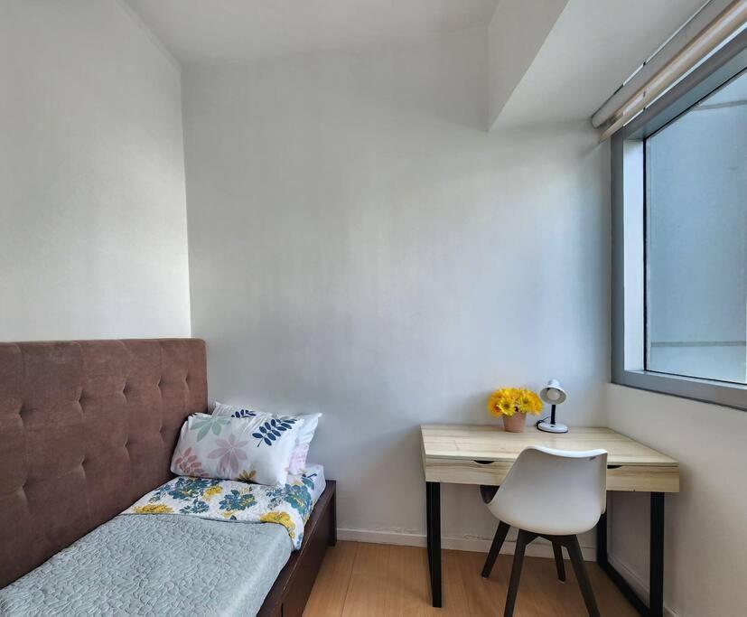 Bgc Avant At The Cosy And Vibrant 2br Near Burgos Circle Apartment