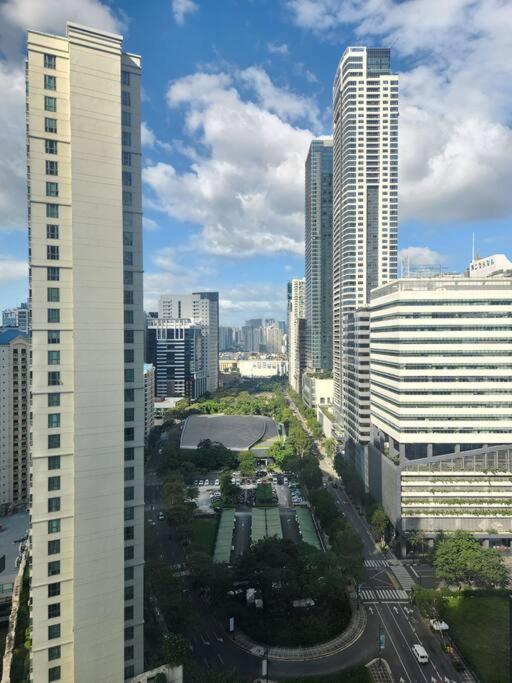 Bgc Avant At The Cosy And Vibrant 2br Near Burgos Circle Apartment *
