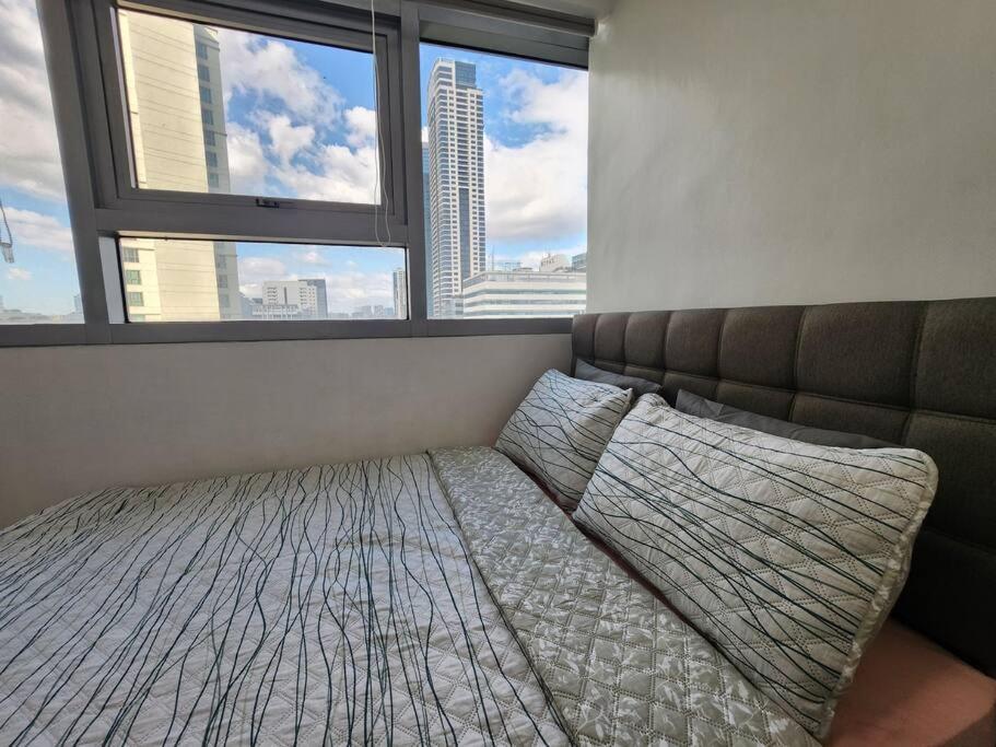 Apartment Bgc Avant At The Cosy And Vibrant 2br Near Burgos Circle Manila