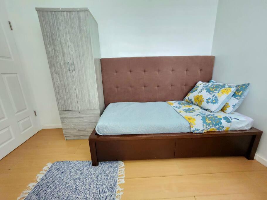 Bgc Avant At The Cosy And Vibrant 2br Near Burgos Circle Manila