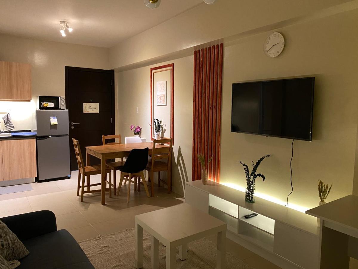 Apartment Elegant Bgc With View *