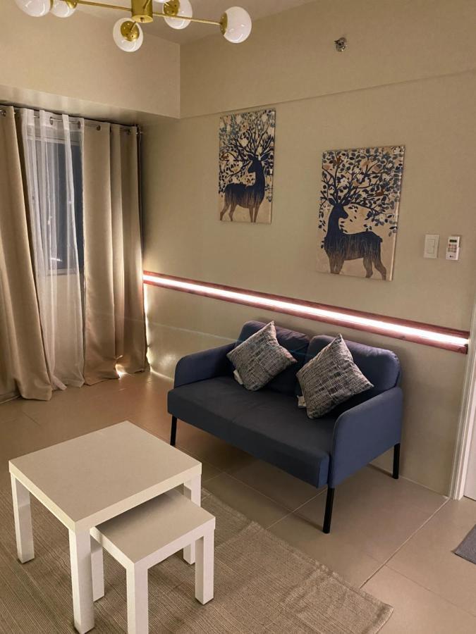 Elegant Bgc With View Apartment Manila