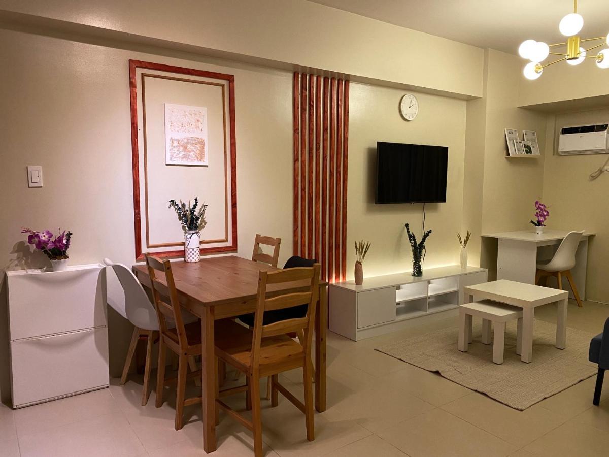Elegant Bgc With View Apartment *
