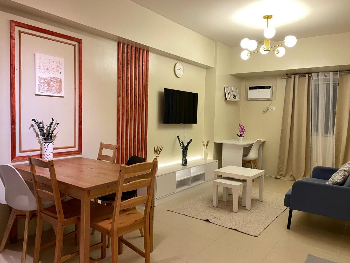 Elegant Bgc With View Manila