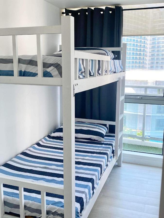 2 Bedroom Azure Beachview * Manila