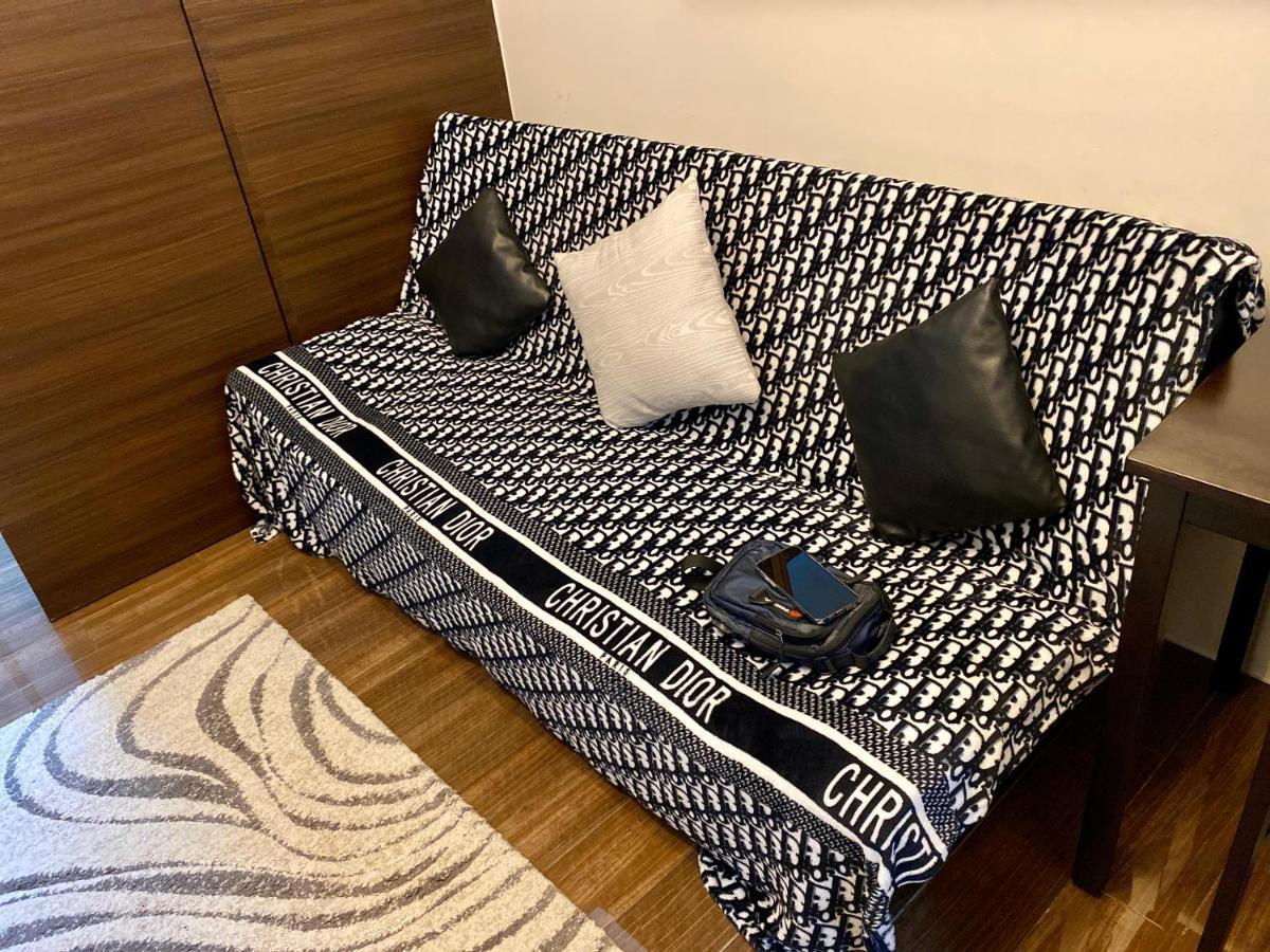 Penthouse Perfection Air Makati Apartment