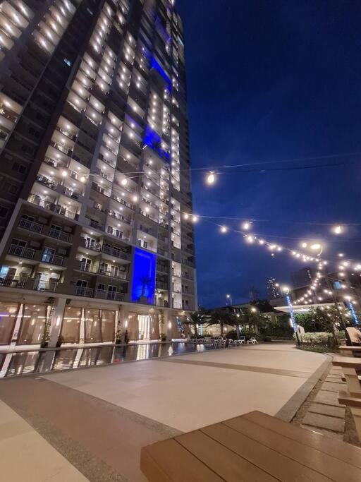 Le Vista De Mamas Staycation. Apartment *