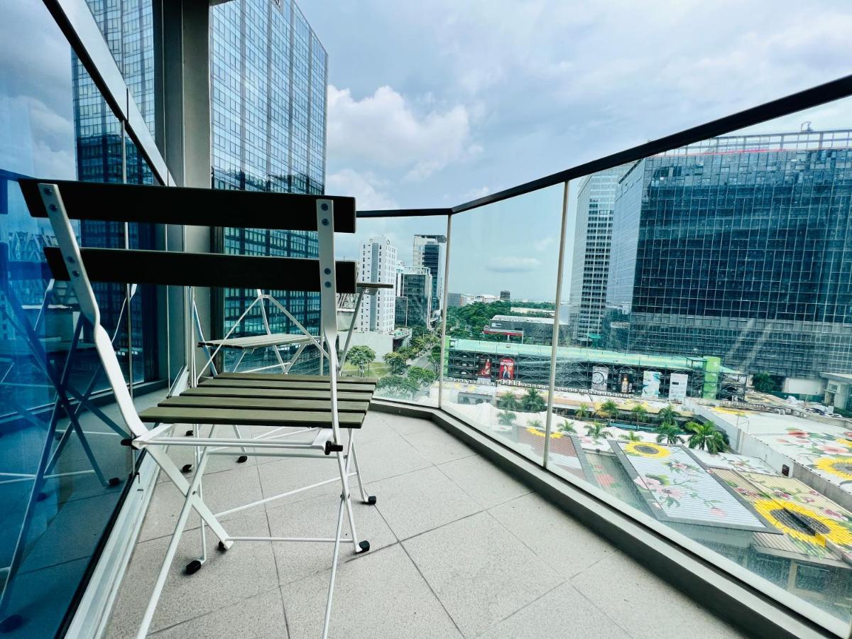 Bgc Luxury - Balcony, Pool, Wi-fi, View - 8 Apartment Manila