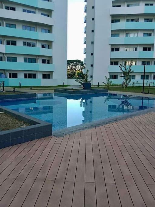 Feby Staycation Apartment