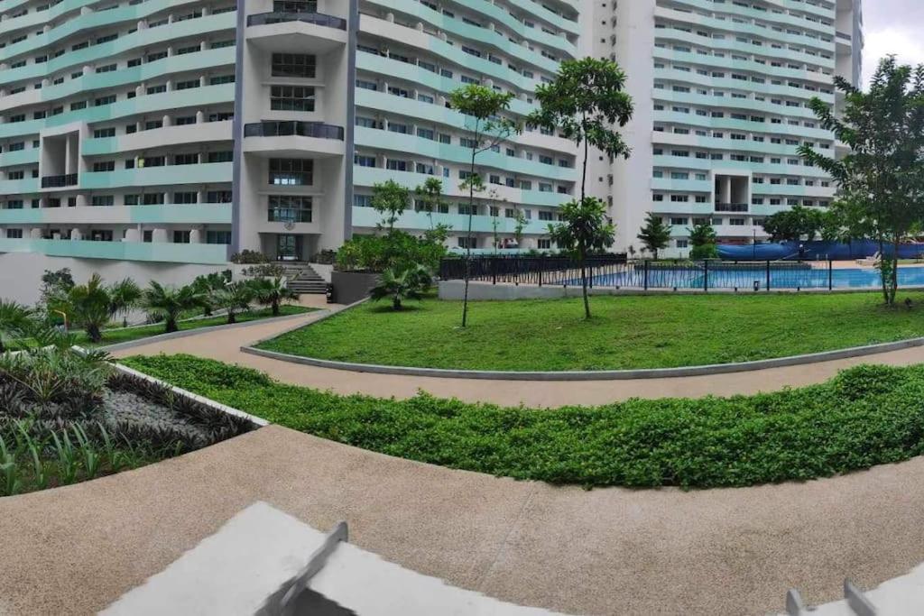 Feby Staycation Apartment Manila