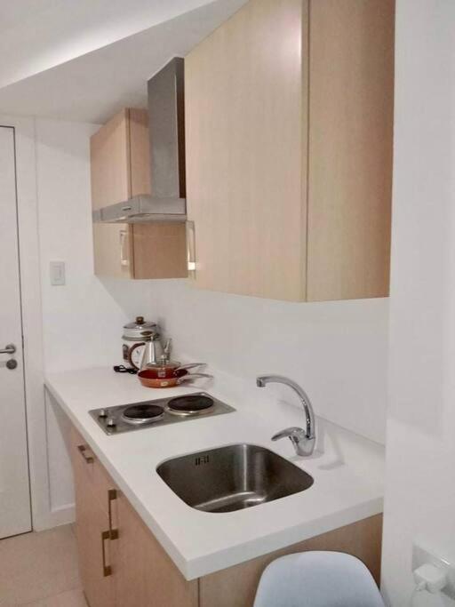 Feby Staycation Apartment