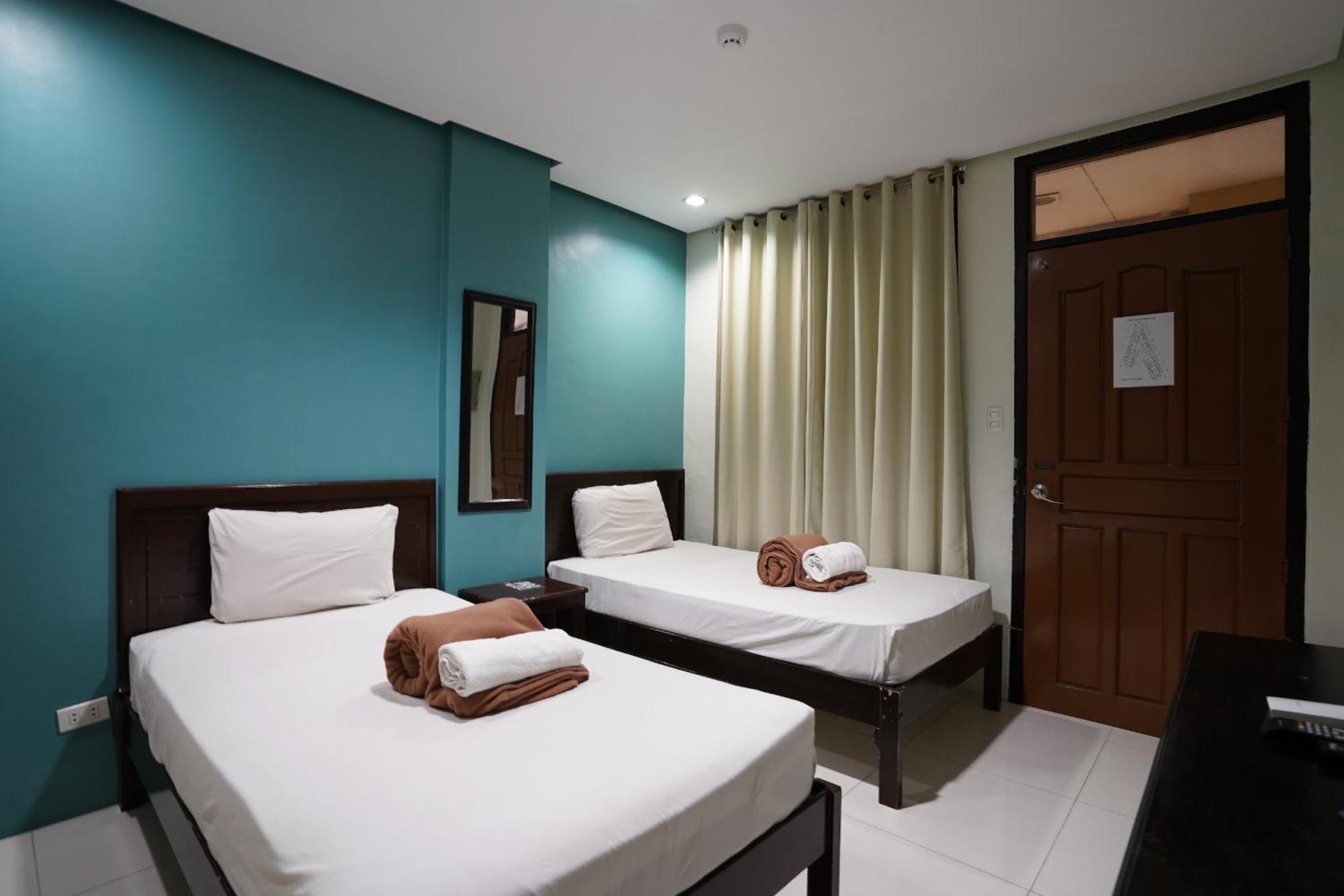 Arzo Grand 2* Manila