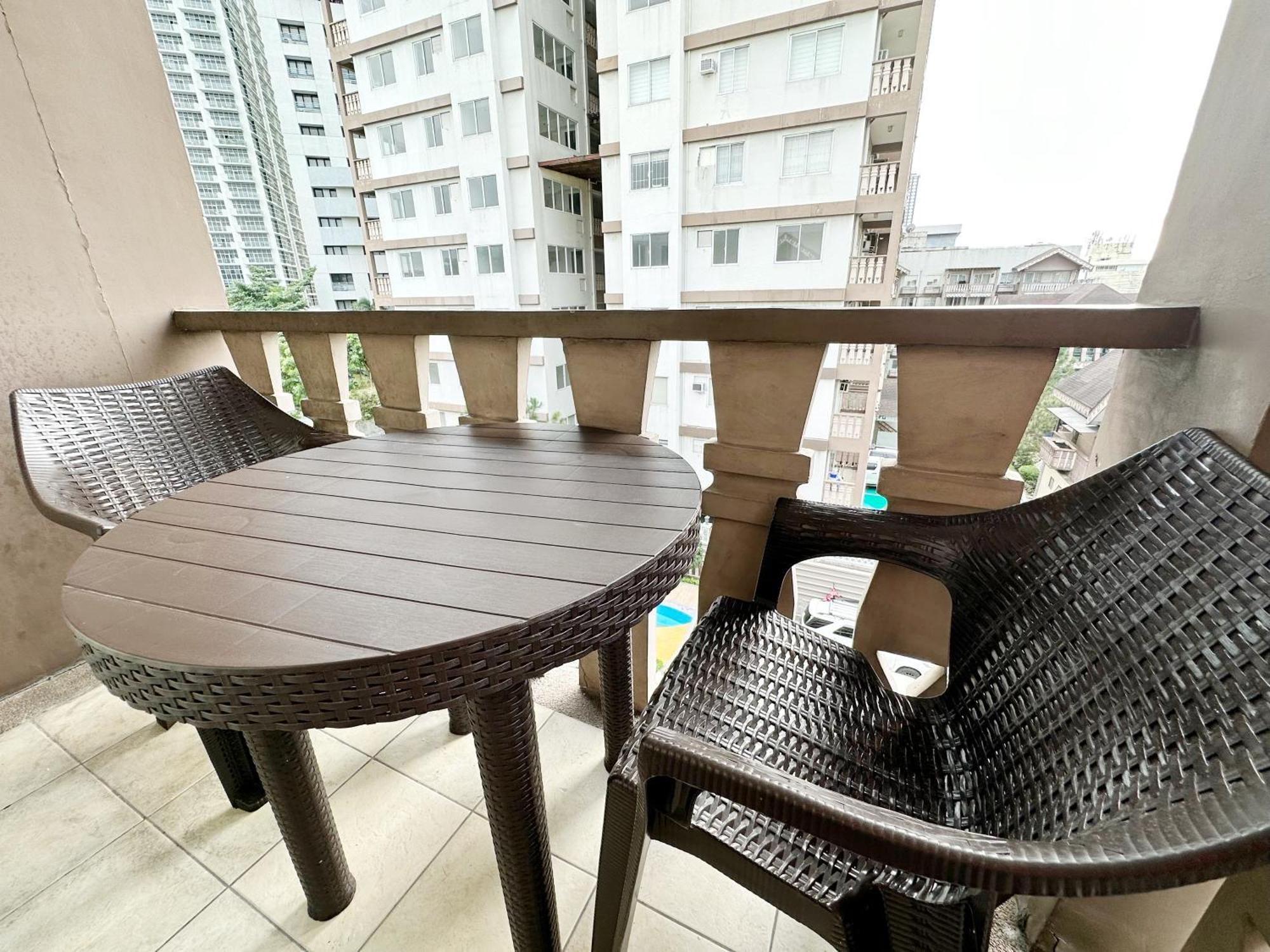 Apartment Sweetsuites At Pine Crest #t1-526 Manila