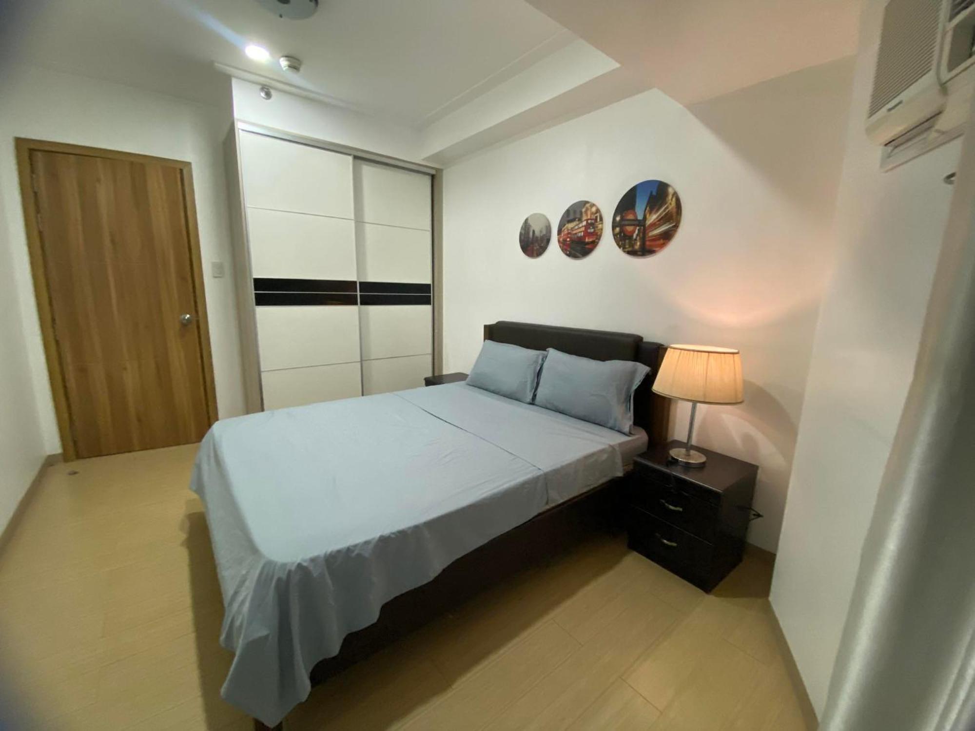 Snugglepod Condotel - Grand Riviera Suites, Us Embassy Manila, Roxas Blvd Aparthotel *