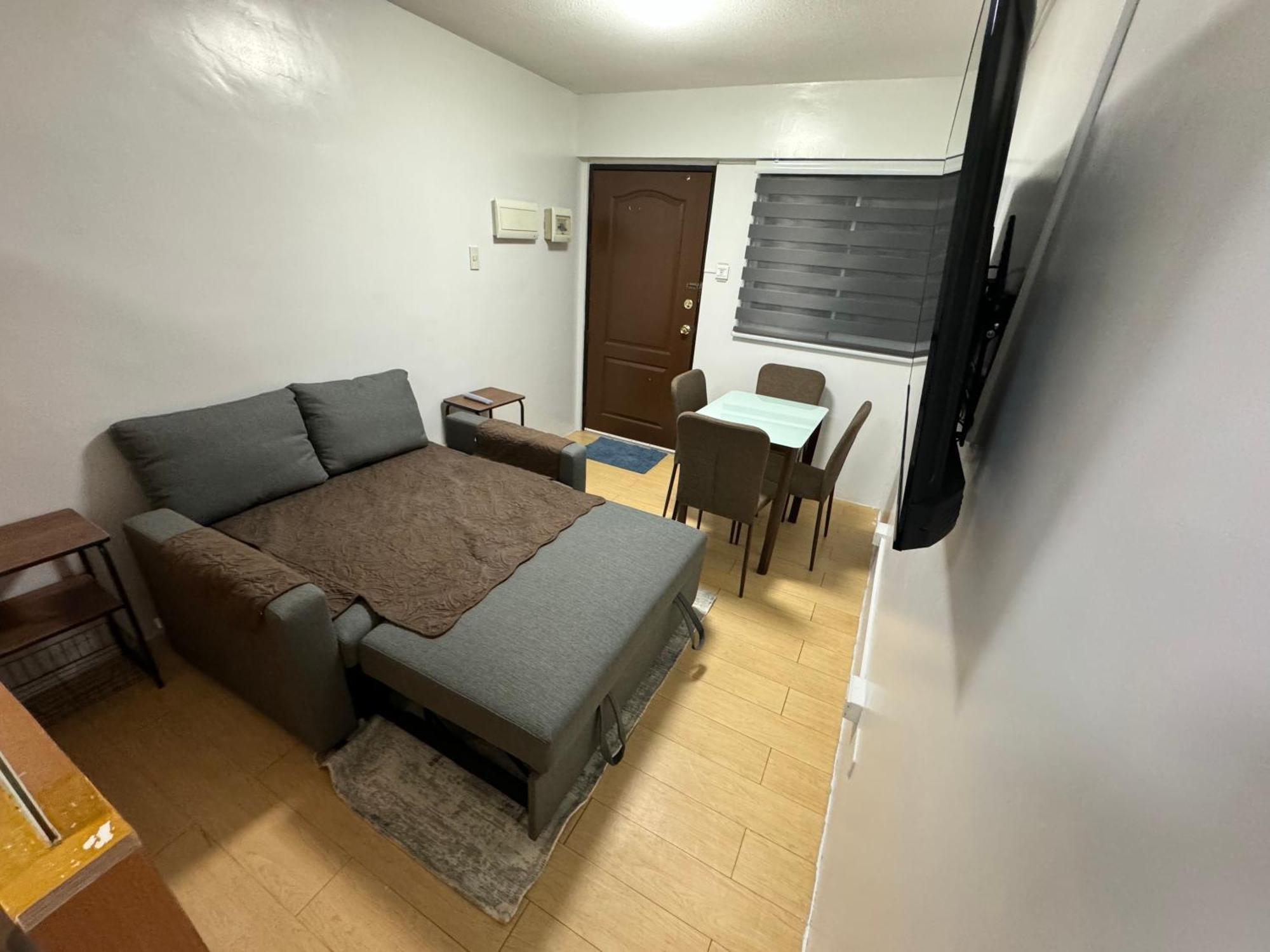 In Pasig - One Oasis Staycation Apartment Manila