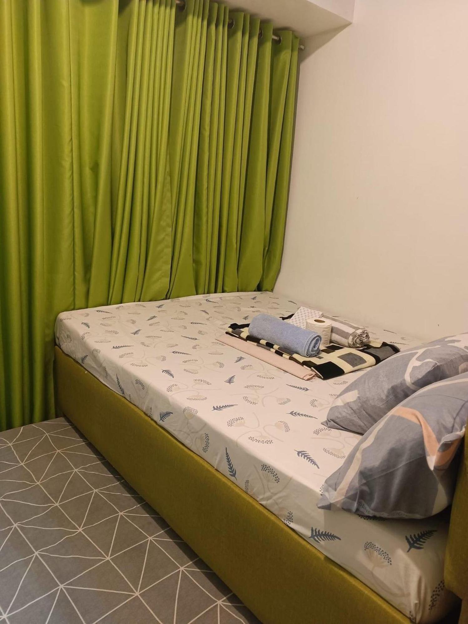 Shell/shore Residences Apartment