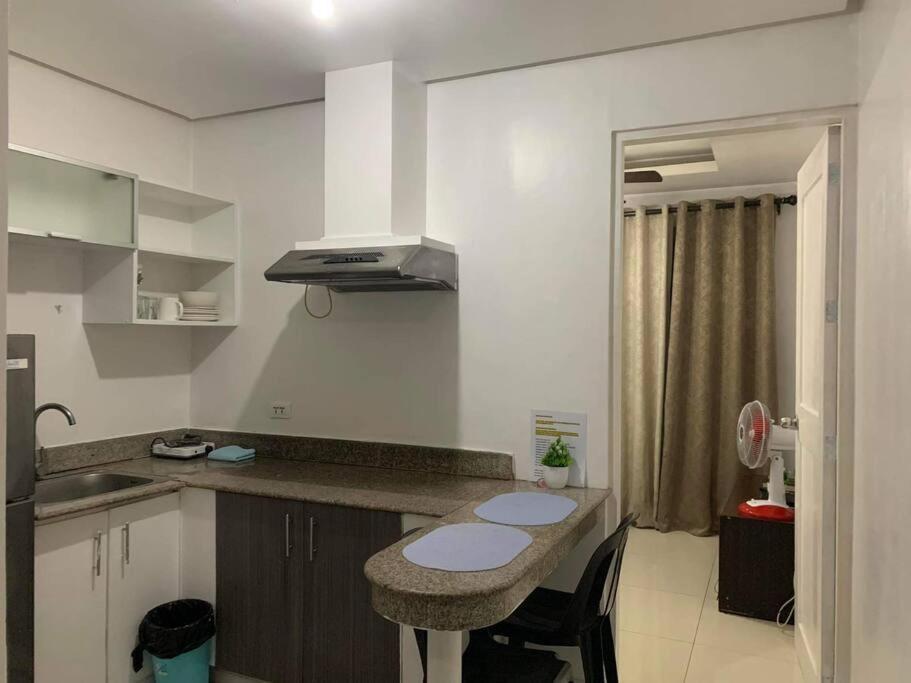 Apartment Birch Tower A3 Front Of Robinson Mla Freepool Manila