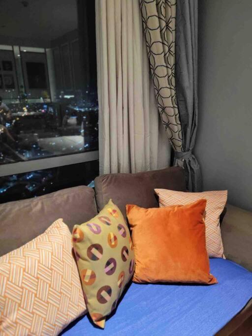 Bright Comfy W/wifi Near Makati/manila/philippines Apartment *