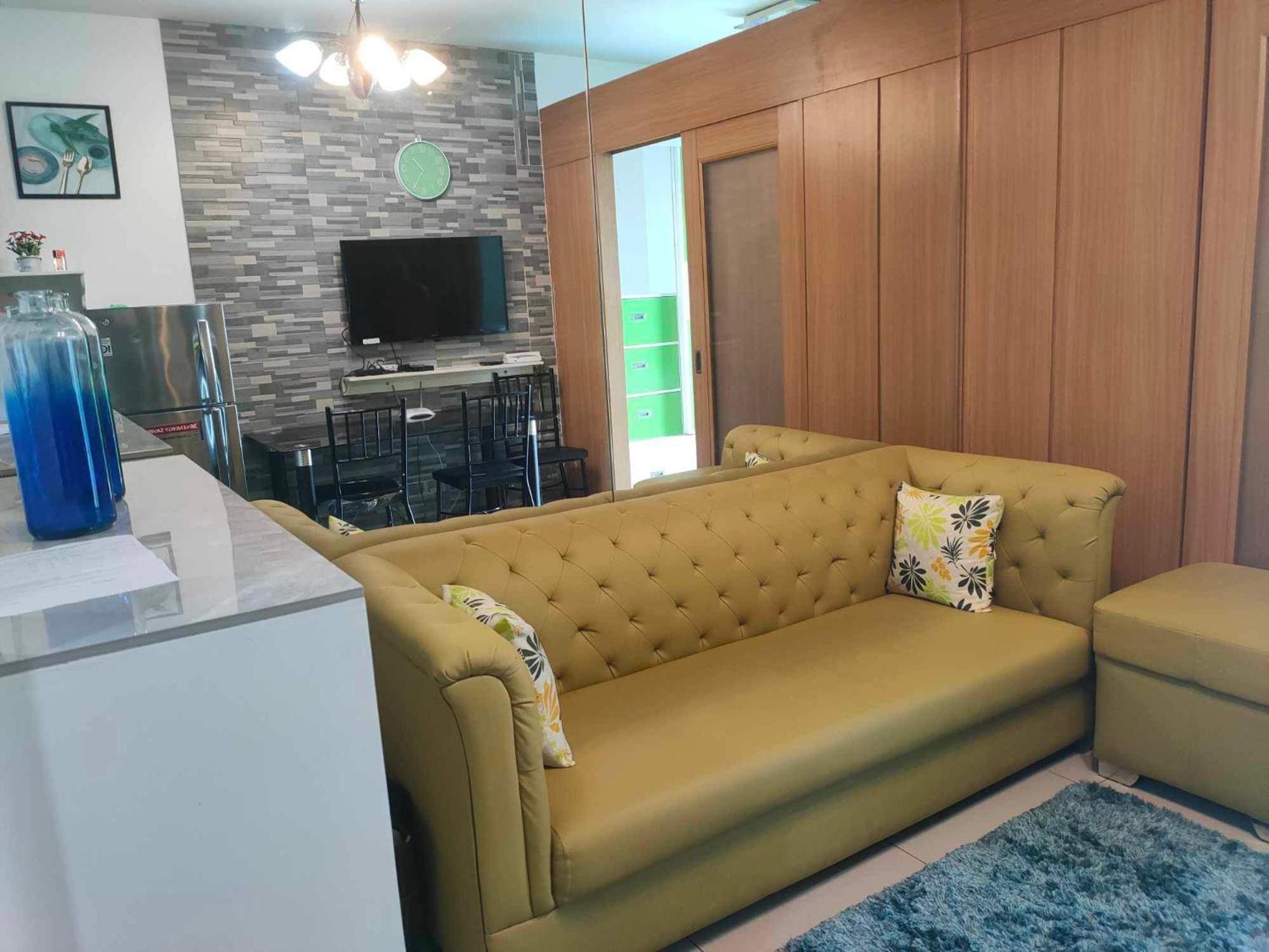 Traveler's Staycation Apartment Manila