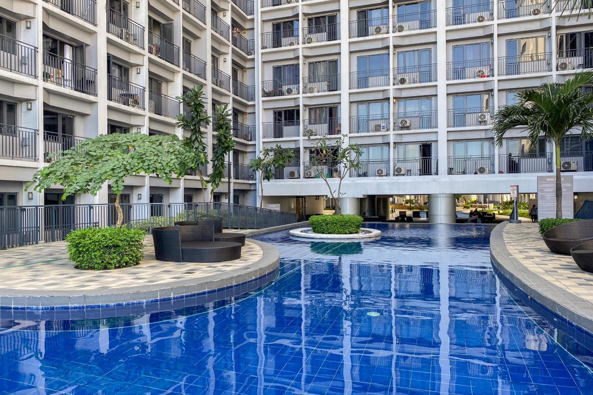 Mall Of With Balcony Facing Pool @ Shore2 Apartment *