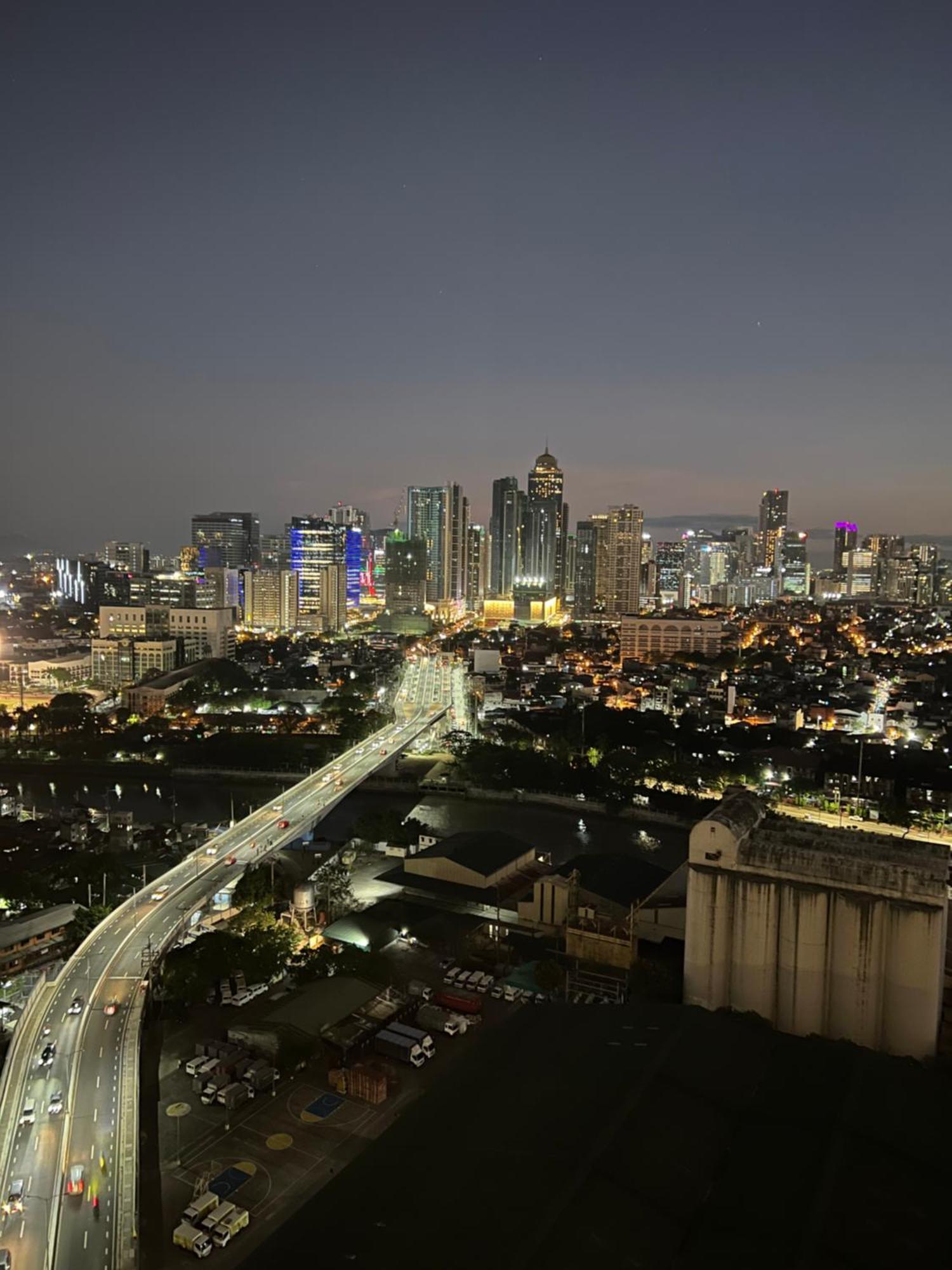 Near Bgc Makati Ortigas 1br Wi-fi Netflix Balcony * Manila