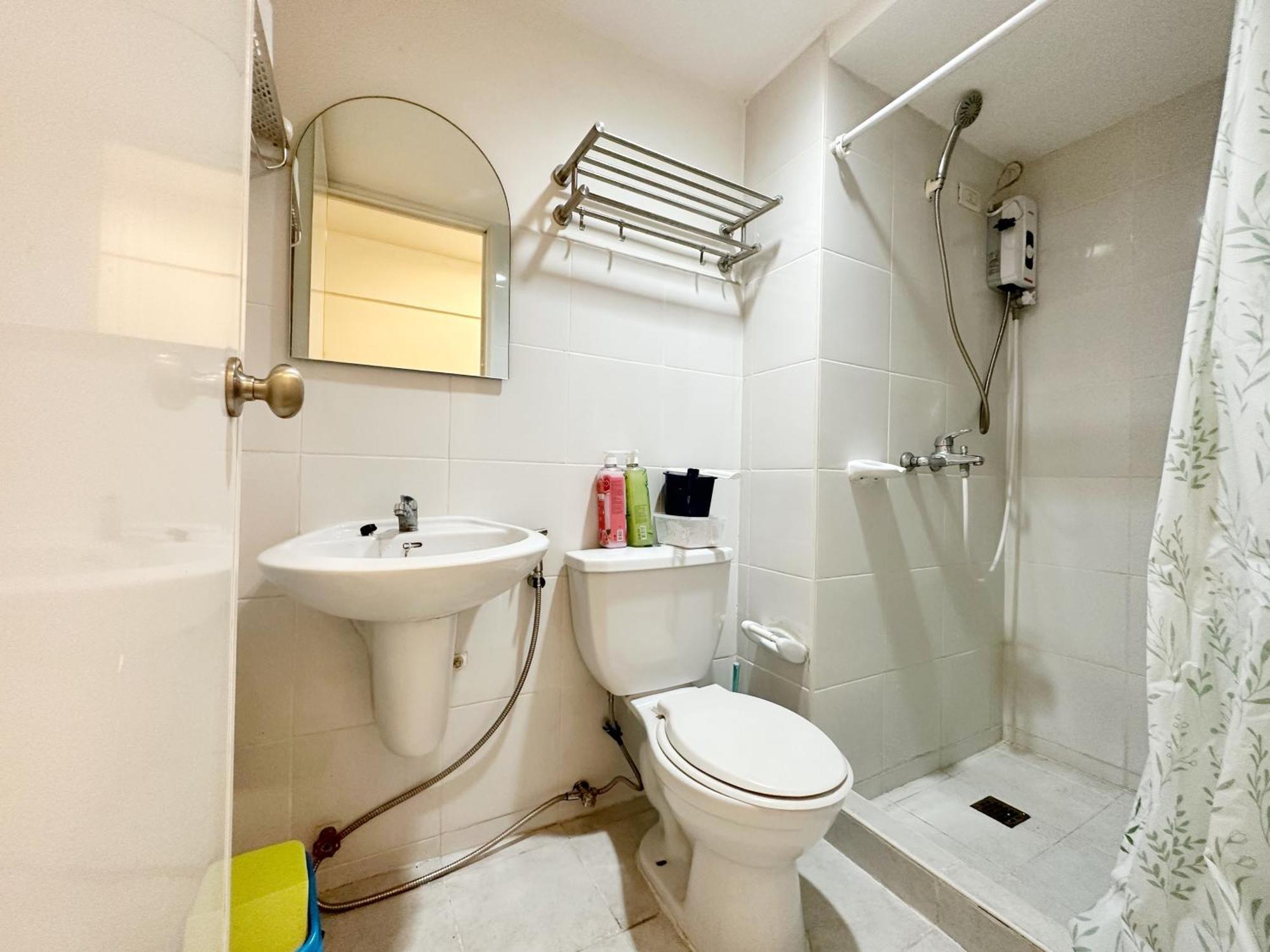 Sweetsuites At Pine Crest #t1-526 * Manila