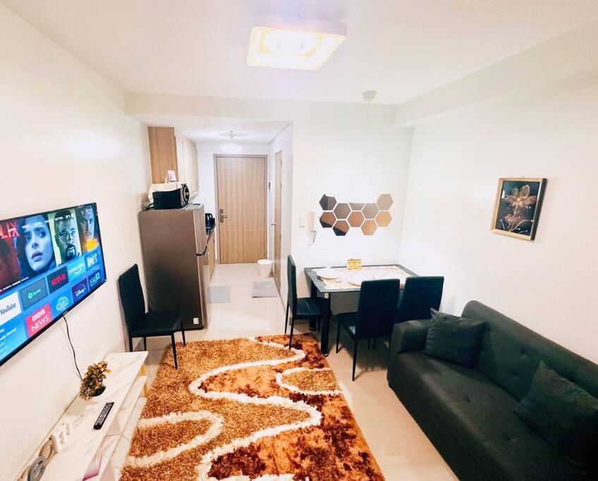 Shabby Chic & Contemporary Apartment Manila