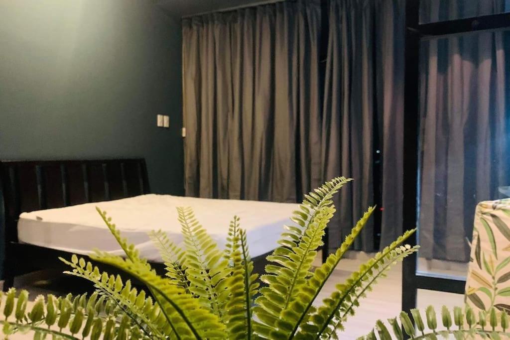 Knightbridge Residences 1br Unit With View Makati *