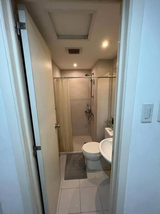 Azure Urban A12 Wavepool Near Mall Airport Apartment *