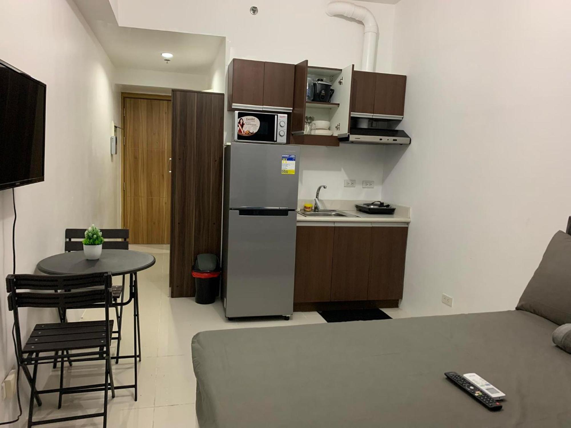 Grand Riviera Suites2 @ Us Embassy/freepool/wi-fi Apartment