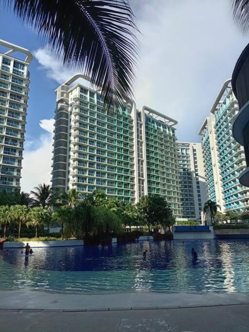 Apartment Affordable Staycation In Azure Manila