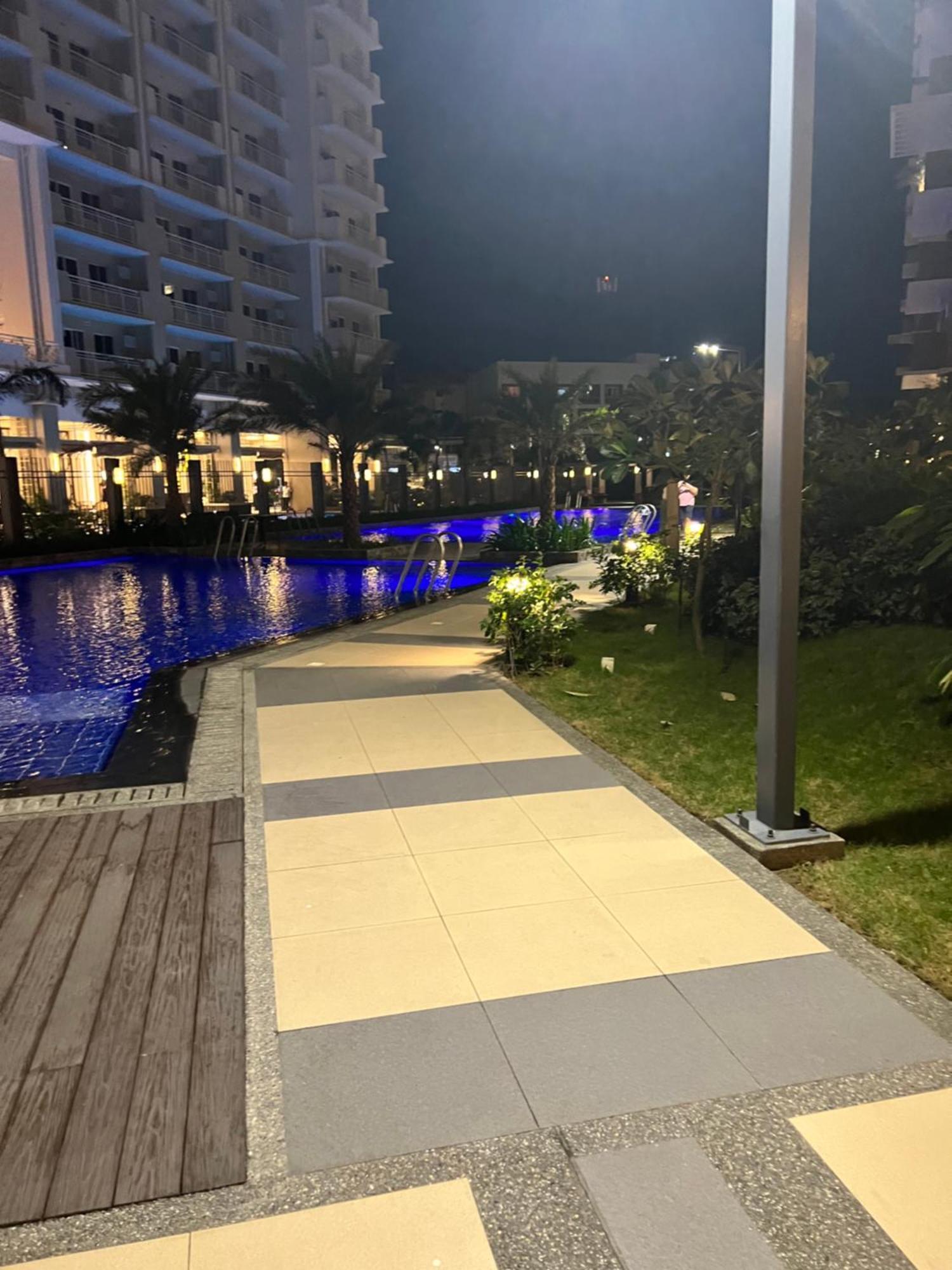 Near Bgc Makati Ortigas 1br Wi-fi Netflix Balcony Apartment *