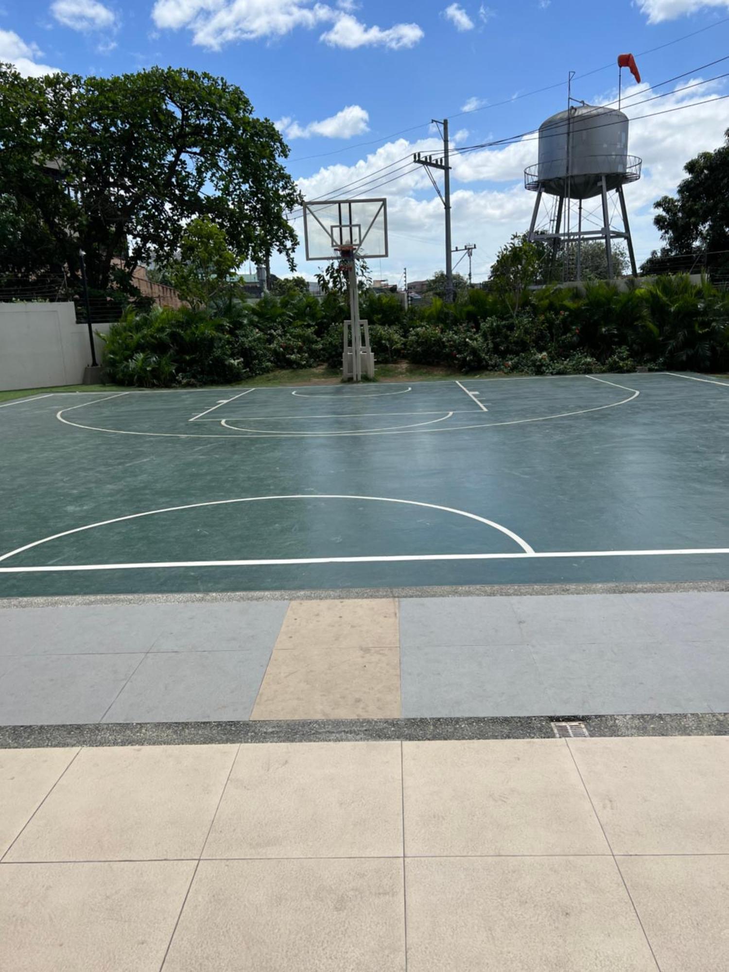 Near Bgc Makati Ortigas 1br Wi-fi Netflix Balcony
