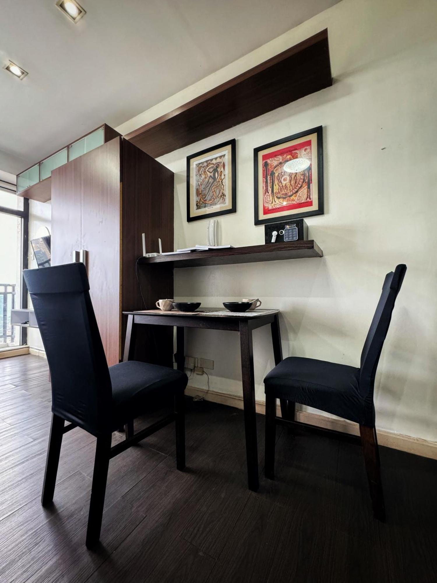 Private Studio In Gramercy, Poblacion Manila