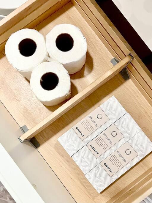 Suzi Bgc With Sauna, Gym, Netflix, Pool & High Speed Internet *